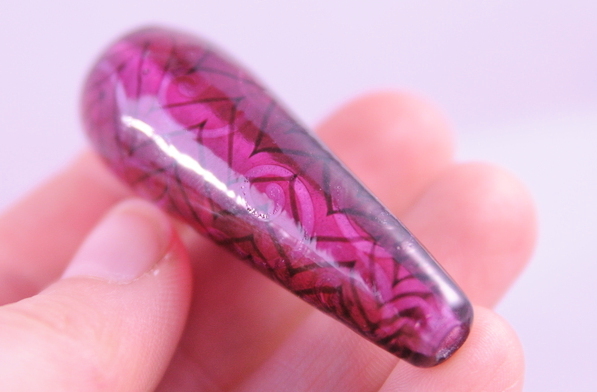 nathalie crottaz glass beads racking furrowing ghost glass stringer spiral fushia color